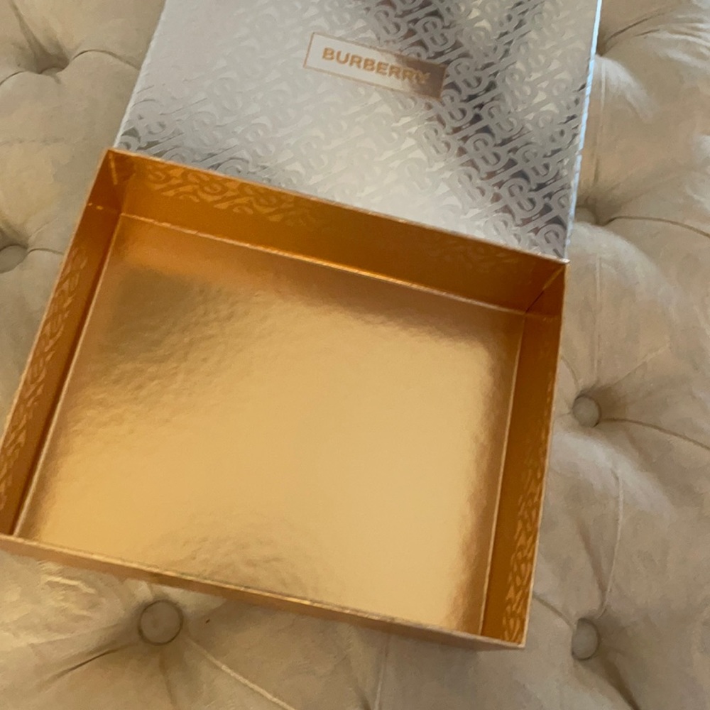 Burberry empty box - Picture 5 of 5